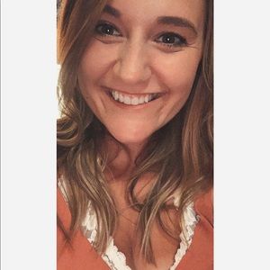 Meet your Posher, Alisa